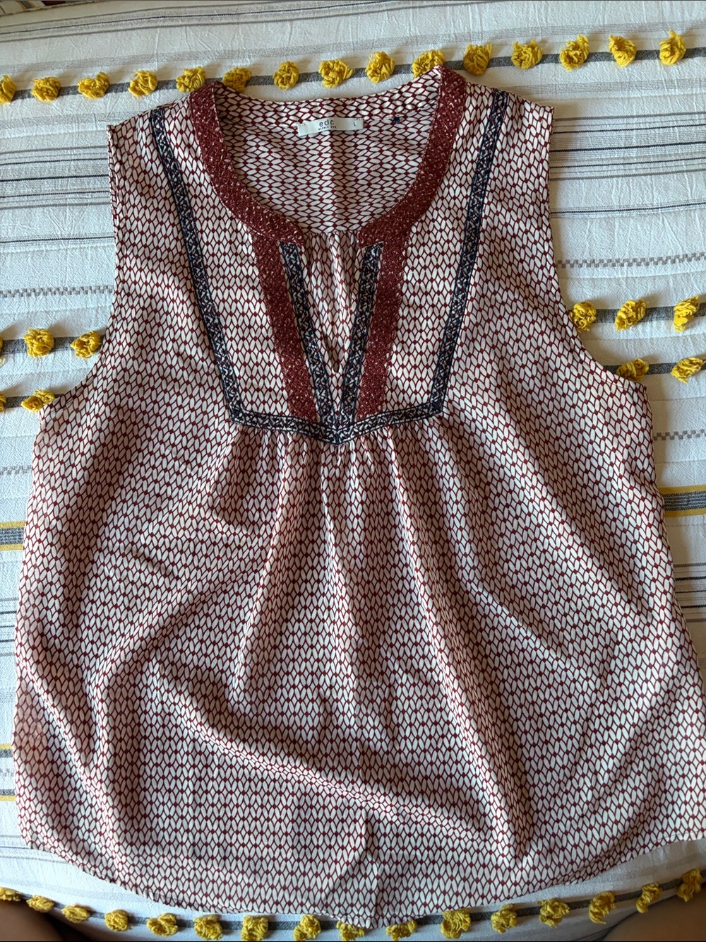 EDC Sleeveless Burnt Red Patterned V-Neck Women's Top